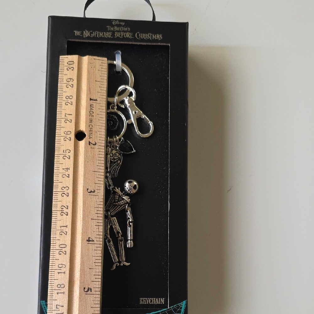 Silver Skeleton Keychain - Picture 6 of 6
